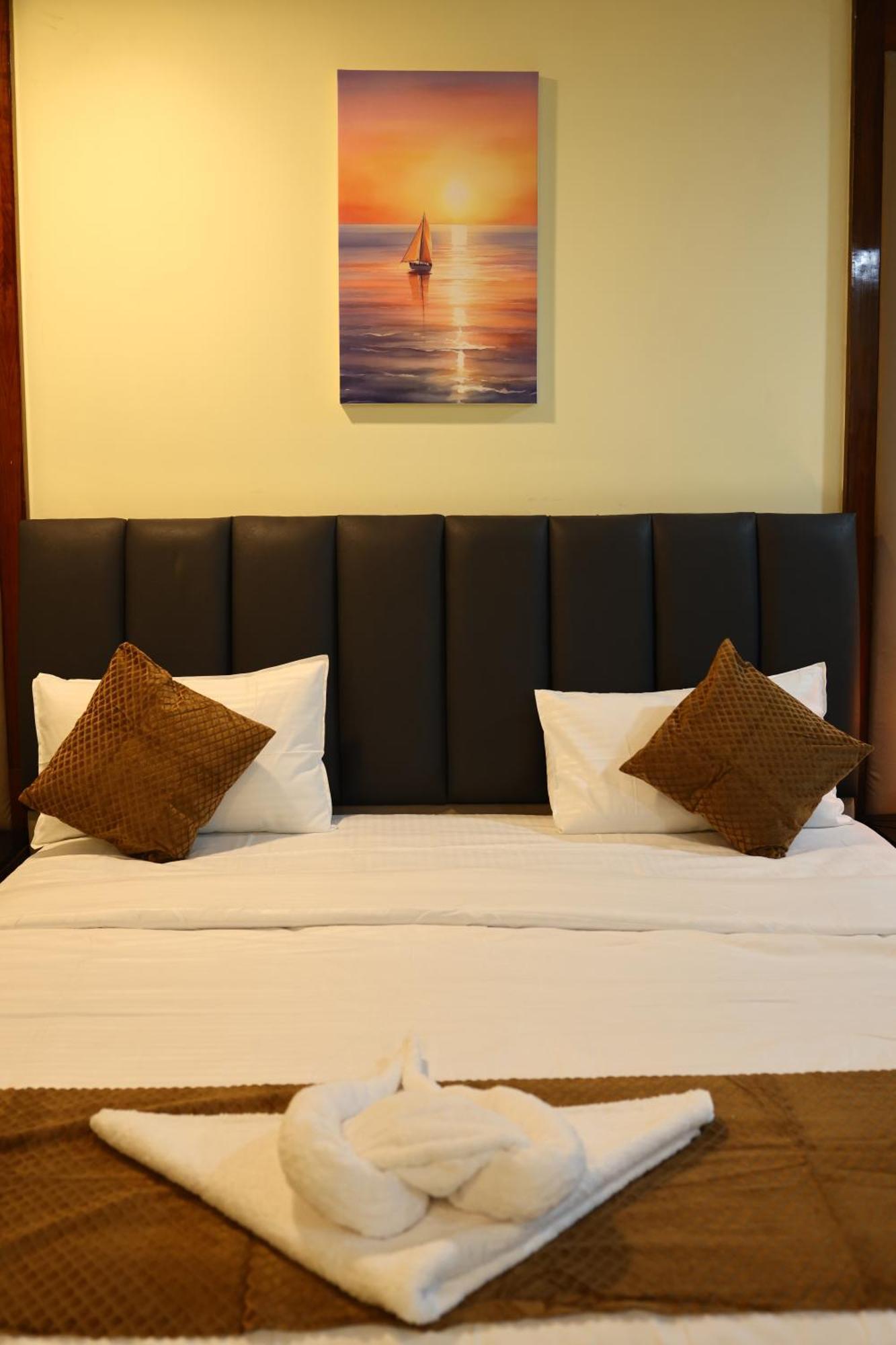 Hotel Lj Dadi'S Grand Višákhapatnam Exteriér fotografie
