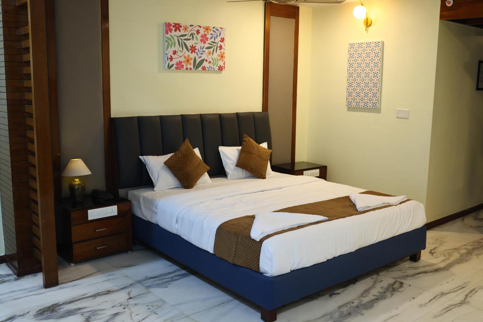 Hotel Lj Dadi'S Grand Višákhapatnam Exteriér fotografie
